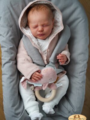 Emmy sleeping  (Real Born-3D) +Cuerpo