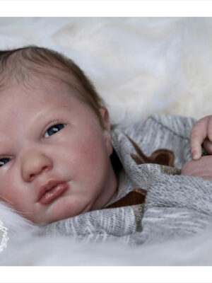 Logan awake (3D-Real born- Bountiful baby)