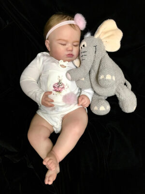 June sleeping 7 months (Real Born) segunda