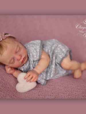 Claudia sleeping (Real born 3d)