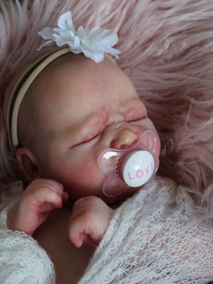Ruby sleeping (Real born 3d)