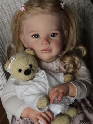 Sally (Regina Swialkowski)